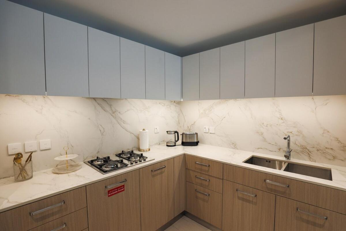 Apartment Stylish At Berkeley Place By Ellington