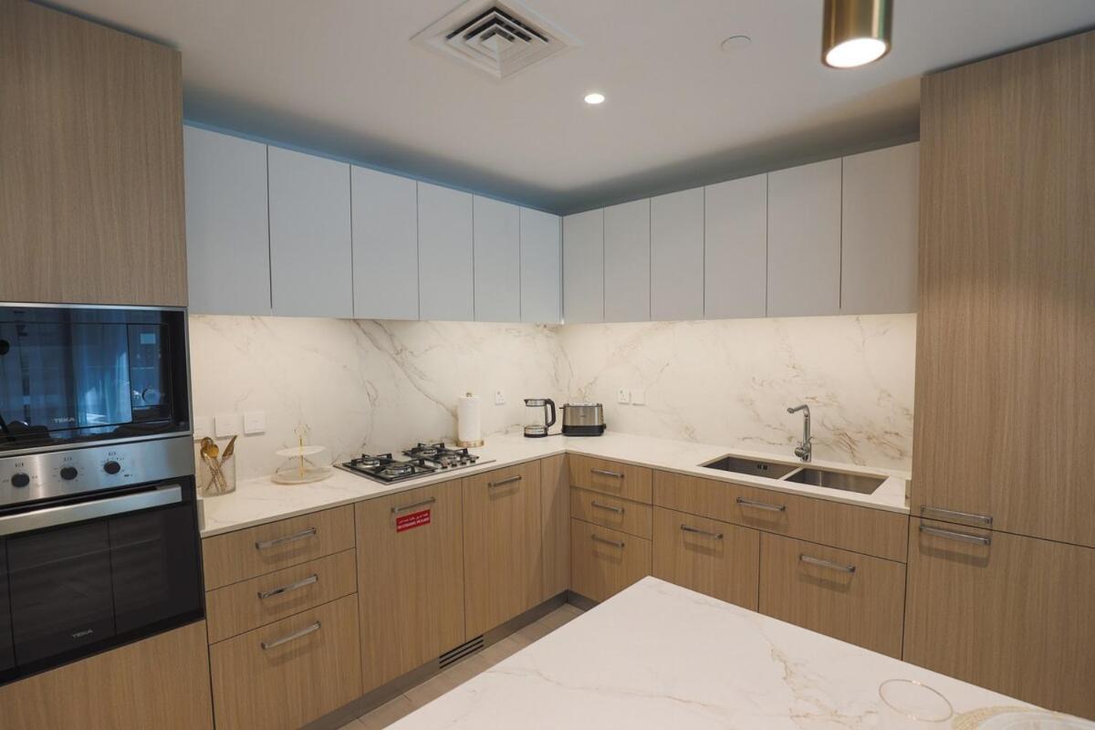 Apartment Stylish At Berkeley Place By Ellington